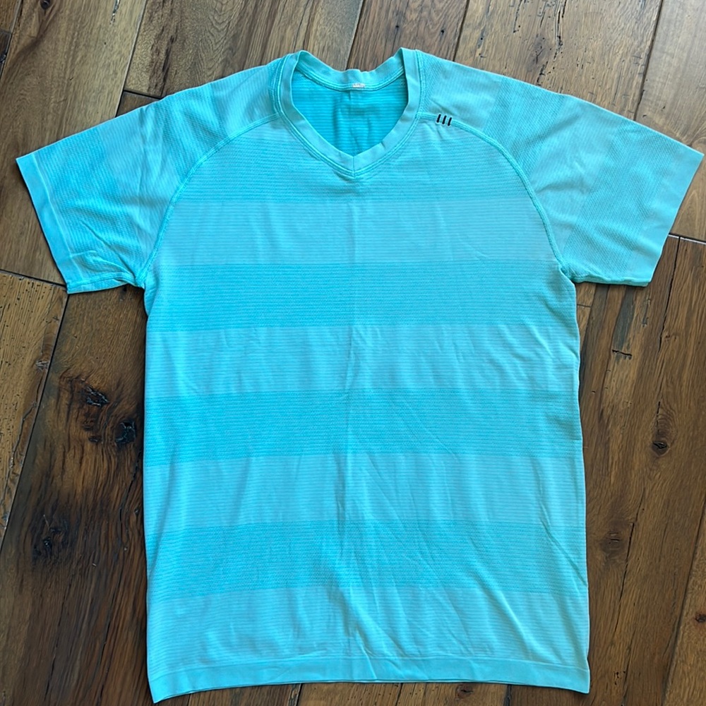 Lululemon V Neck Vent Tee